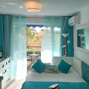 Luminoso Estudio A Pie De Playa , Estepona España